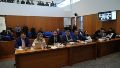 En una audiencia que comenzó demorada este martes por detalles técnicos, el fiscal José Luis Caterina imputó a 13 policías y 4 civiles por haber robado dinero que el Estado provincial enviaba para la carga de combustible para los patrulleros.