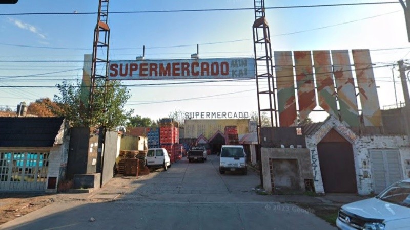 El local de 27 de Febrero al 5200.