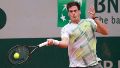 Después de entrenar con Djokovic, Fede Gómez ganó el primer partido de su carrera en Roland Garros y Nole lo celebró