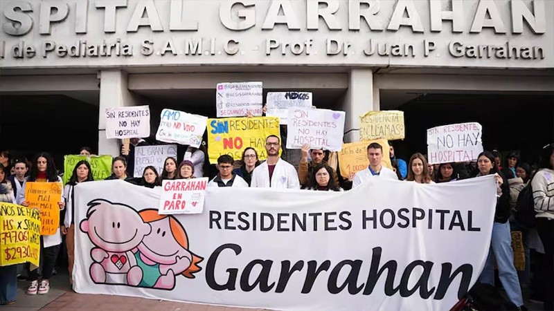 Los médicos del Garraham mantienen su reclamo.