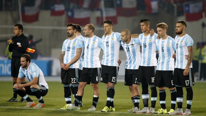 El equipo del Tata Martino perdió la final por penales ante los locales.