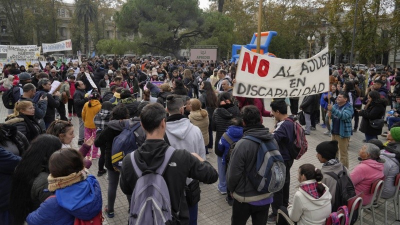 La concentración en Rosario se realizó desde las 11 en la plaza San Martín.