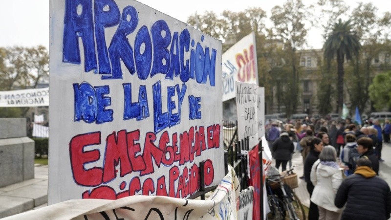 La concentración en Rosario se realizó desde las 11 en la plaza San Martín.