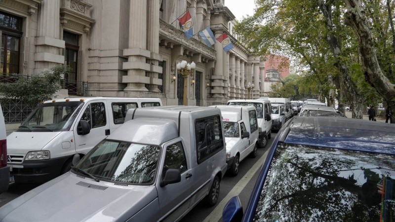 La concentración en Rosario se realizó desde las 11 en la plaza San Martín.