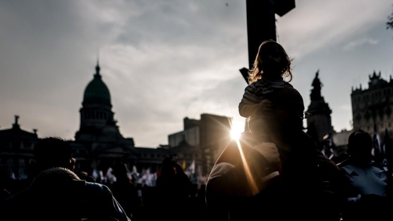 La protesta de jubilados, feministas y otros colectivos contra el Gobierno de Milei.