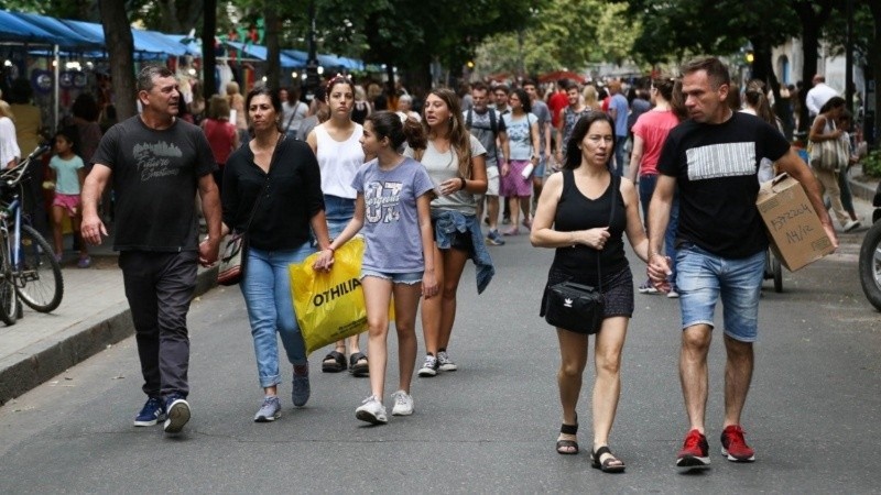 El Paseo del Siglo vuelve a peatonalizarse, al igual que ocurrió para la víspera de Navidad.