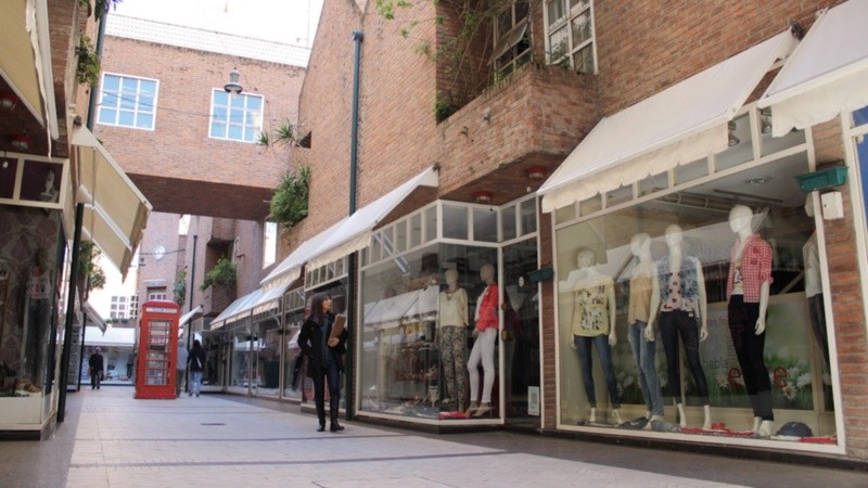 Los comercios registraron una caída en mayo.