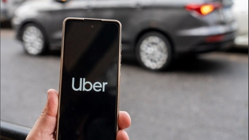  falsos pasajeros de Uber asaltaron a los conductores y les sacaron sus autos, a los que luego abandonaron. 