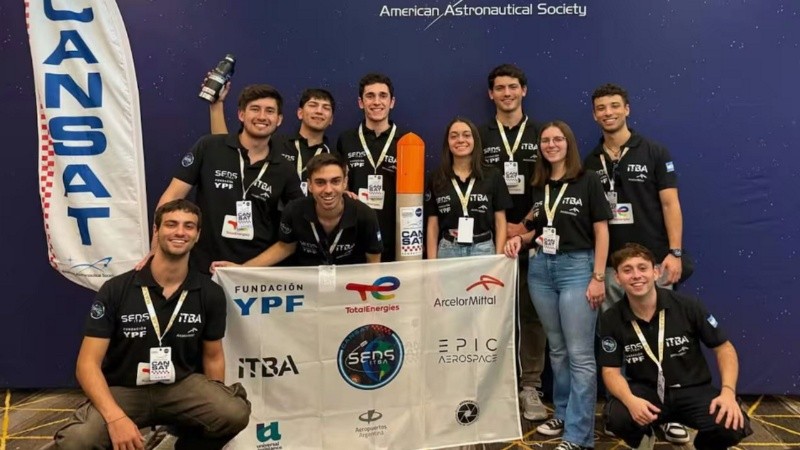 Un equipo de estudiantes argentinos ganó un destacado certamen internacional de ingeniería aeroespacial.