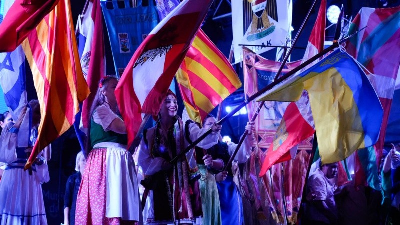 Rosario celebra la diversidad en la Fiesta de las Colectividades.