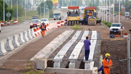 Pullaro consiguió autorización para tomar financiamiento por u$s1.150 millones para obras de infrastructura.