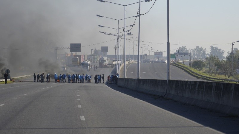 Corte de tránsito en Av. Circunvalación y Pte. Perón