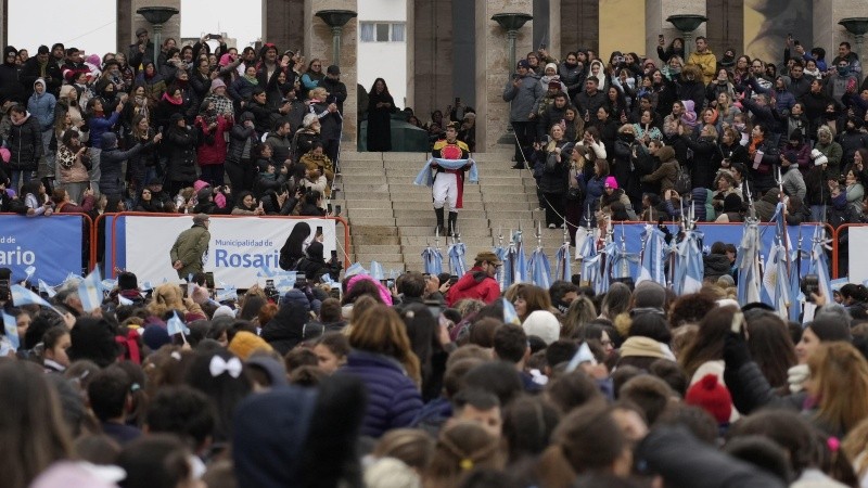 Unos 22 mil alumnos pasaron por el Monumento para jurarle lealtad a la bandera.