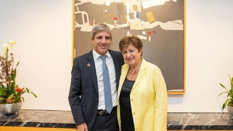 El FMI concluyó su revisión técnica del acuerdo con Argentina y destacó que mantiene conversaciones 