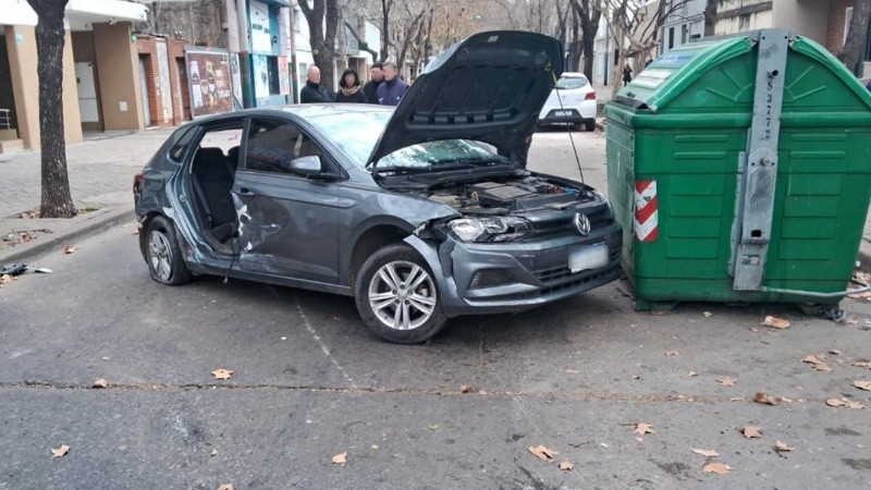 El choque seguido de detención fue este domingo, en barrio Echesortu.