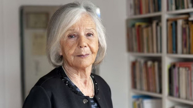 Cambiaron la cerradura del departamento de Beatriz Sarlo bajo la sospecha de que robaron algunas de sus pertenencias.