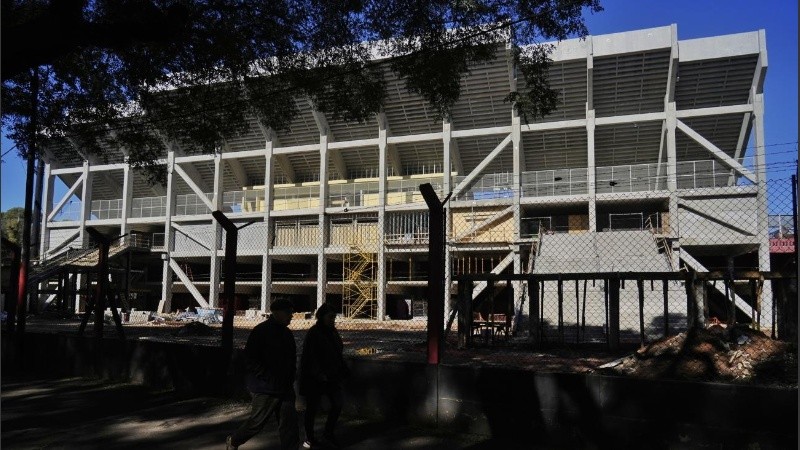 Habilitan parcialmente la nueva tribuna del Coloso para el debut de local.